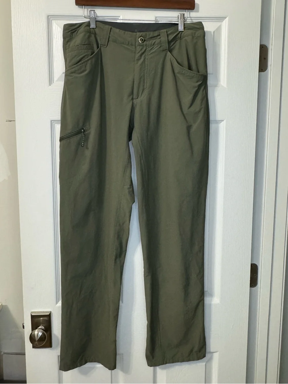 Patagonia Men's Quandary Hiking Pants Size 34..Inseam Is 32